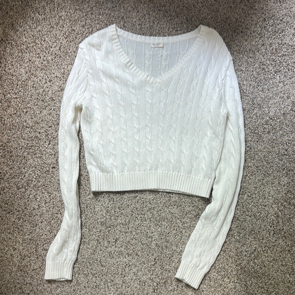 Brandy Melville White V-Neck Sweater - Picture 1 of 2